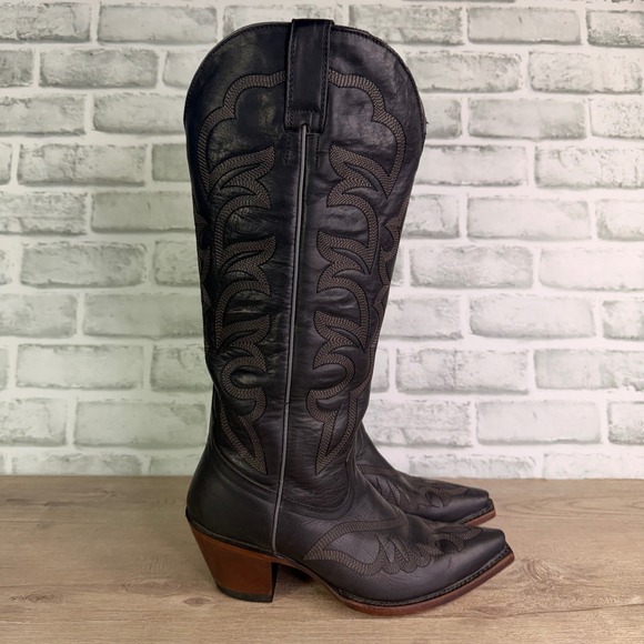 Shyanne Shoes - Shyanne High Desert Snip Toe Cowboy Boot Embroidered Black Womens 6.5